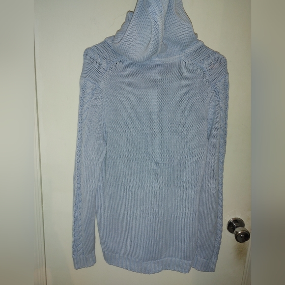 Tommy Bahama Sea Glass Cable Knit Sweater Sz.L powder blue NWT - Picture 4 of 9